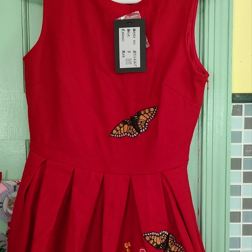Nishe (N1114307) Red Wool Embroidered Dress